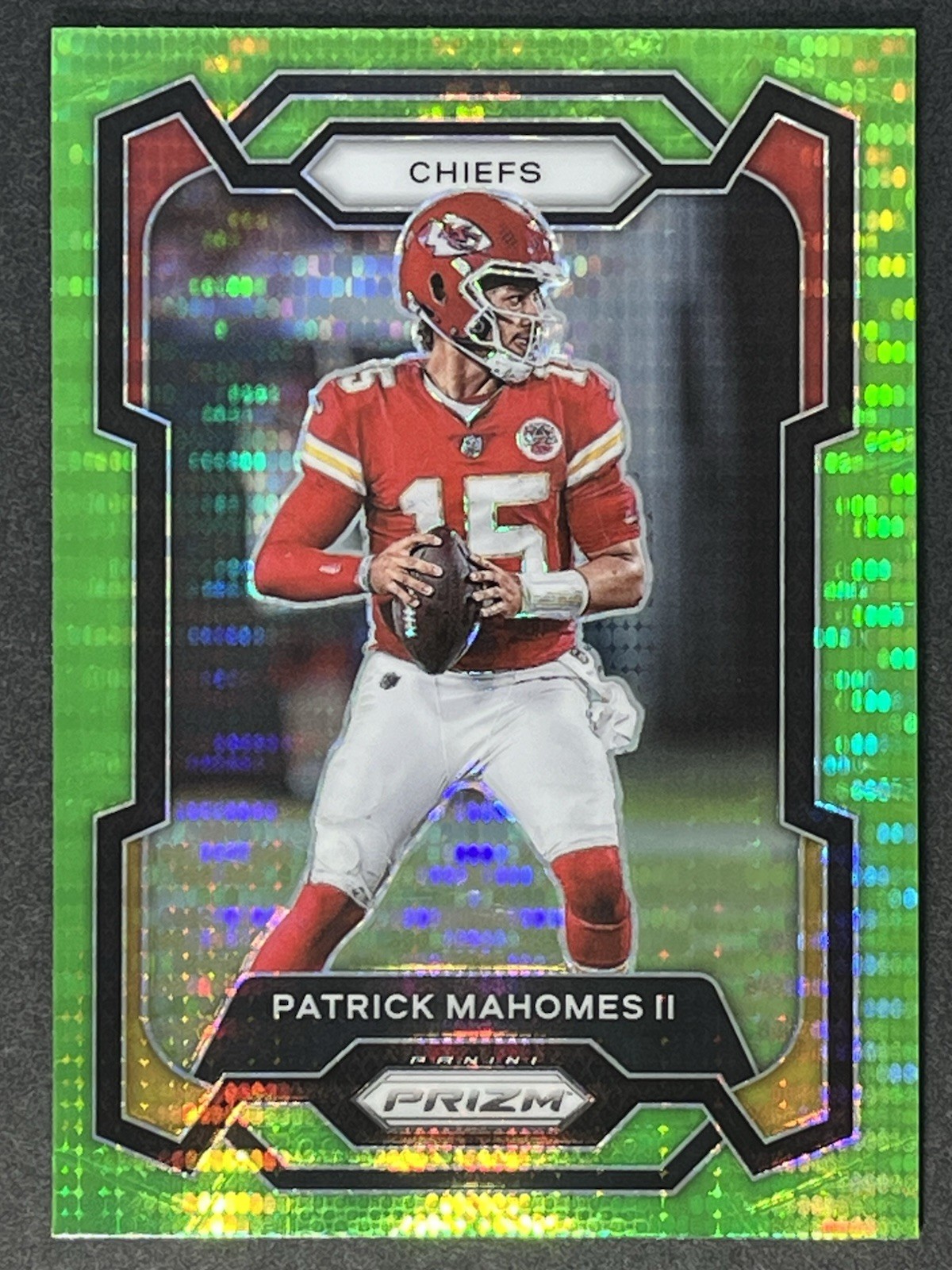 2023 Panini Prizm Patrick Mahomes Neon Green Pulsar #149 Kansas City Chiefs MVP