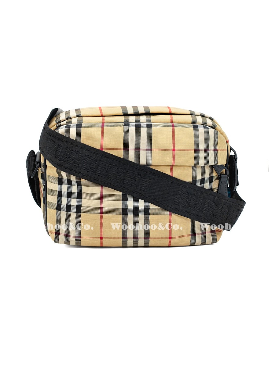 Burberryバッグ NWT Authentic Black Burberry House Check Medium Leather Banner
