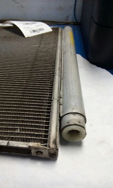 Condensador de CA Toyota Highlander 11-13 VIN A quinto dígito Foto 3 de 4