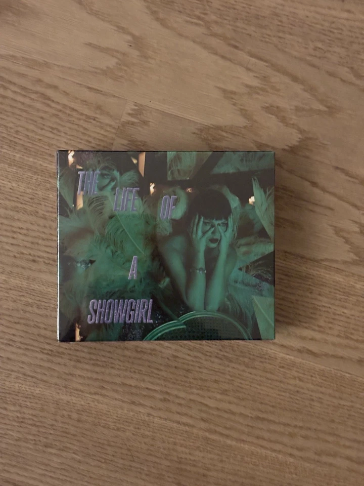 Taylor Swift - The Life of a Showgirl: It's Rapturous Edition Limited Deluxe CD - Bild 2 von 4