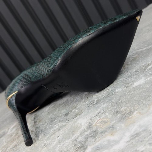 Louis Vuitton Eyeline Pump tacchi alti verde pitone 8 US o 38 EUR - Foto 17 di 24