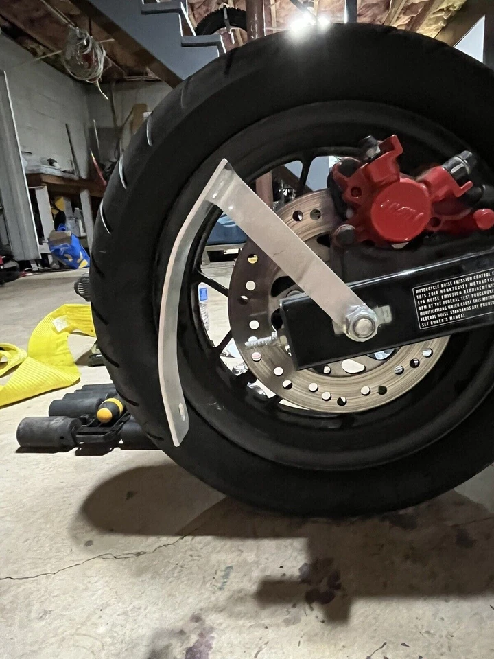 Soporte de reubicación de matrícula curvo para HONDA GROM 125 2014-actual Foto 4 de 4