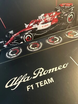 Maquette F1 Moteur V6 CaDA Alfa Romeo Racing - 1868 Pièces - C64005W Cada Lego