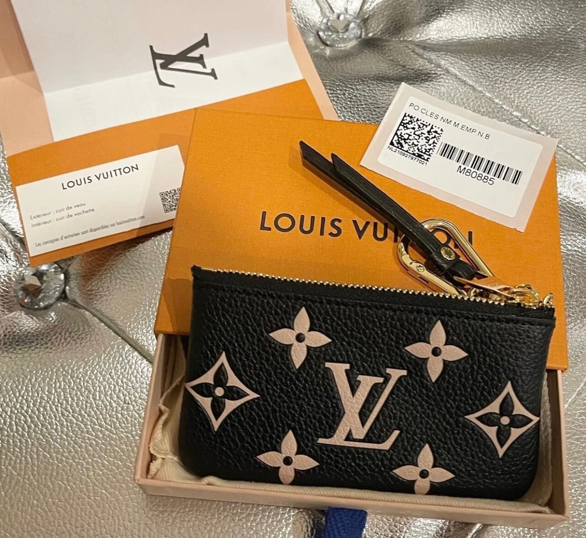 Louis Vuitton LV Charms Card Holder Black in Monogram