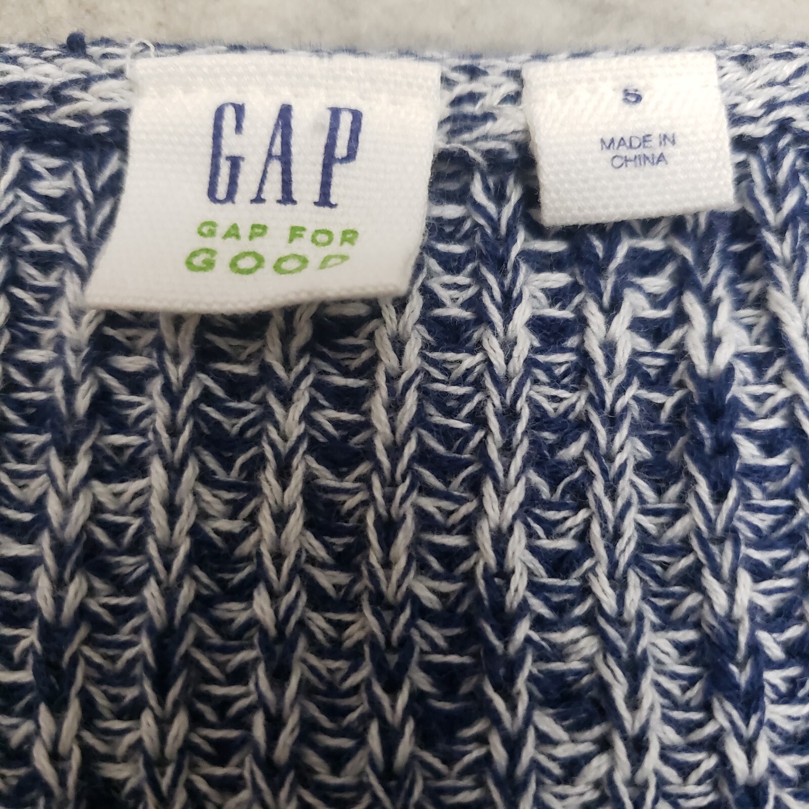 GAP Size Small Women's Split Neck Pullover Sweate… - image 6