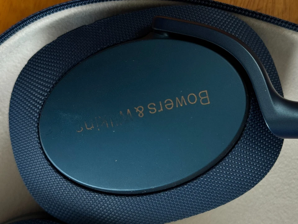 Bowers & Wilkins Px7 S2 Wireless Headphones - Used, Working - Image 4 of 4