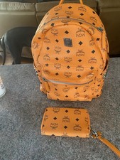 Mcm Small Backpack/wallet BEAUTIFUL !￼