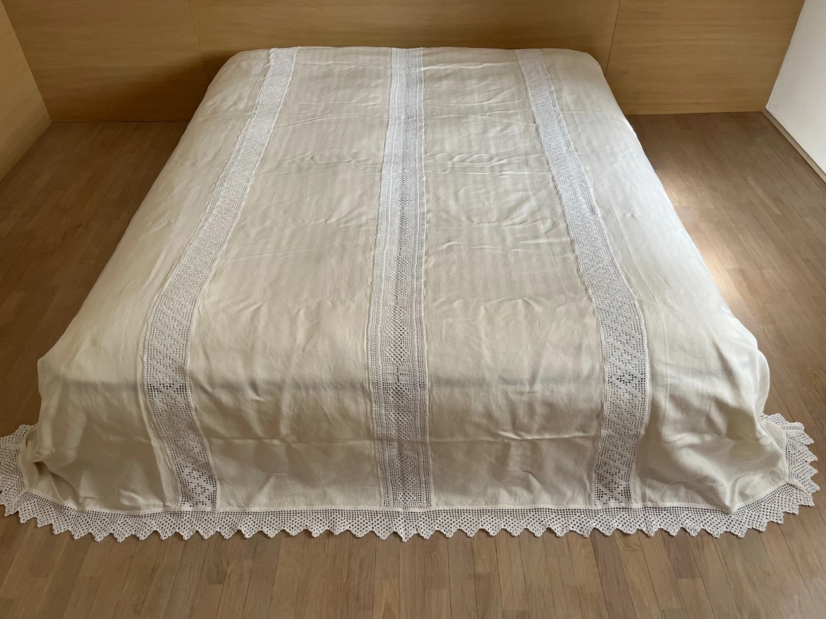 Copriletto Trapuntato Con Volant In Pizzo E Cuori – 200x220x40 Cm, Champagne, In Cotone Lavato, Per Un Look Romantico E Vintage