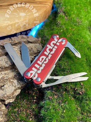 Leatherman x Supreme Squirt PS4 red, new in box | eBay.de