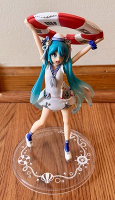 Taito - Hatsune Miku Original Summer Clothes 7'' Figure & Base
