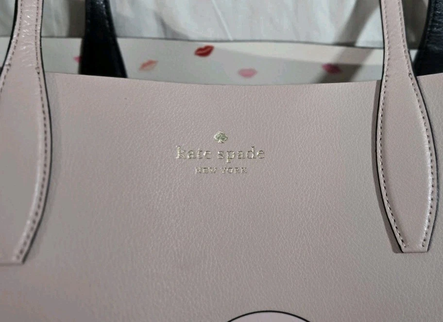 Bolso de Mano Kate Spade X Disney Minnie Mouse Cuero Reversible Negro Rosa Rojo Foto 3 de 4