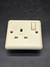 Vintage 1960s 13 Amp Square Pin Single Plug Socket MEM Off White