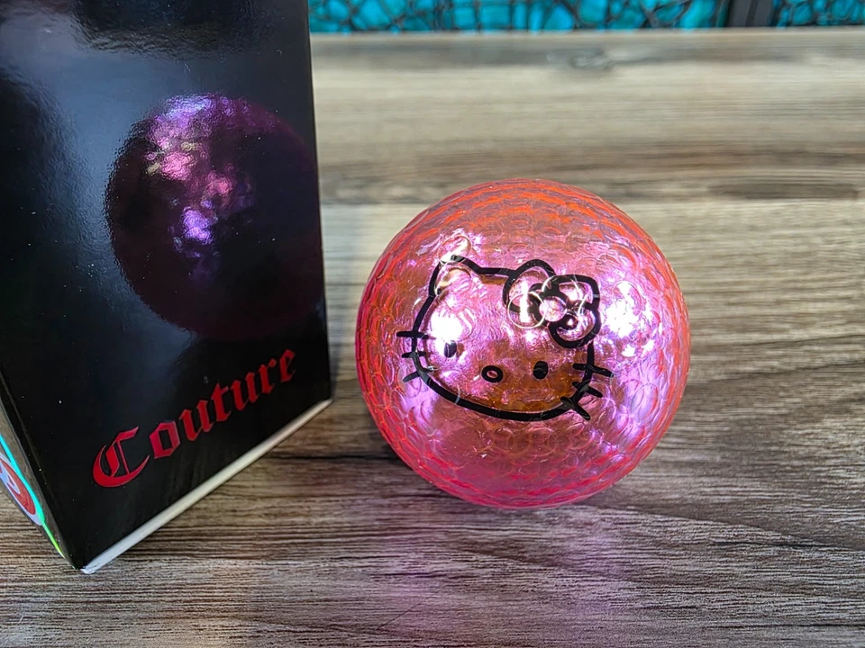 Paquete de 3 pelotas de golf Hello Kitty Couture SANRIO rosa brillante USGA BOUGIE nuevas en caja Foto 2 de 4