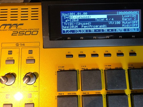 AKAI MPC1000 BRAND NEW LED Screen Display WHITE BLUE Blue/BLACK LCD - Picture 2 of 4