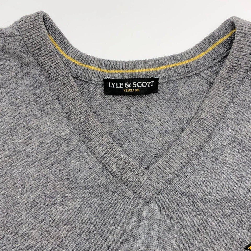 Suéter LYLE & SCOTT Para Hombre 100% Lana Calce Ajustado Cuello en V Talla M Foto 4 de 4