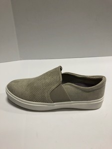 dr scholl's wander up greige