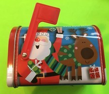 SO CUTE  LITTLE TIN MAILBOX WITH WORKING FLAG FOR TREATS, GIFTS, DECOR NEW 