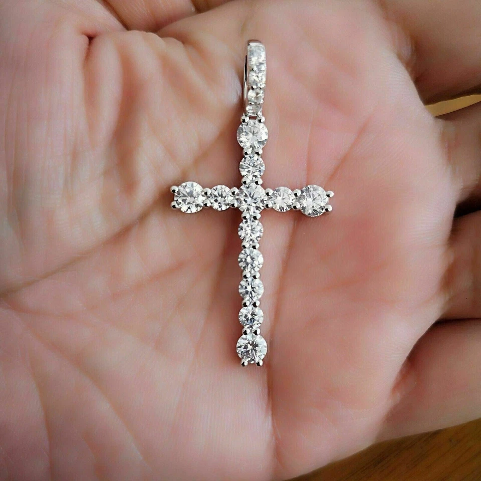 5.25 克拉圆形实验室制造的钻石真棒外观十字架吊坠 14K 白金 — 第 3/4 张图片