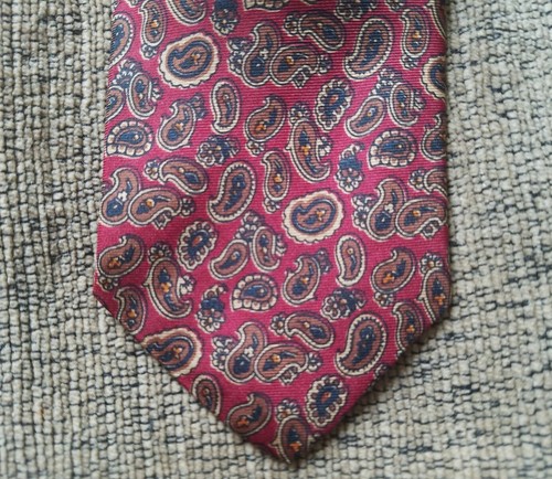 Vintage LORD & TAYLOR Mens Neck Tie Paisley Red Blue Goldenrod EUC Skinny - Picture 2 of 7