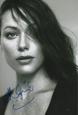 Simone-Elise Girard Autogramm signed 20x30 cm Bild s/w