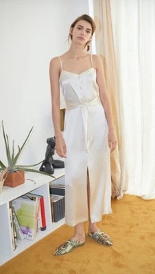 slim fit dress slacks Lady Black Tie - Vaughn Gown - Off White - V-Notch Strapless Satin Dress main image 0