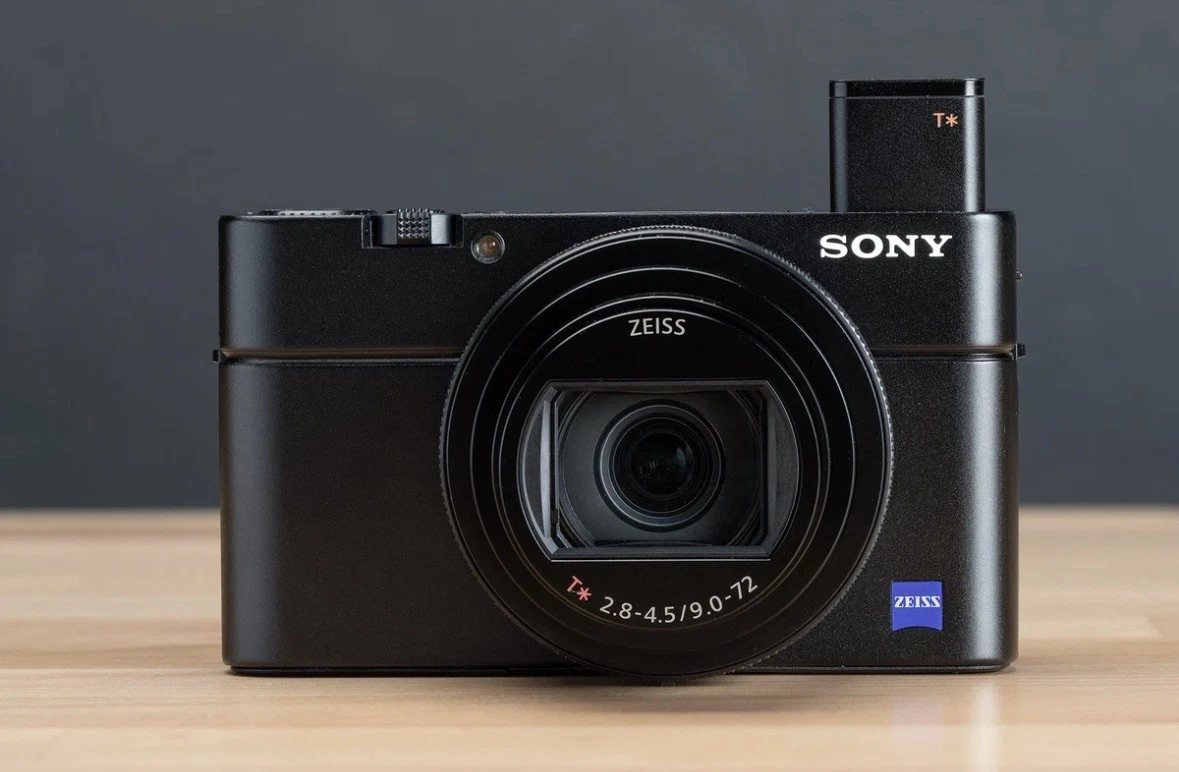 Sony Cyber-shot DSC-RX100 VII Digital Cameras with Noise Reduction