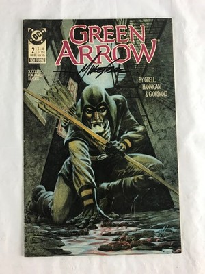 1988 DC Comics: Green Arrow no. 2 signed by cover artist Mike Grell