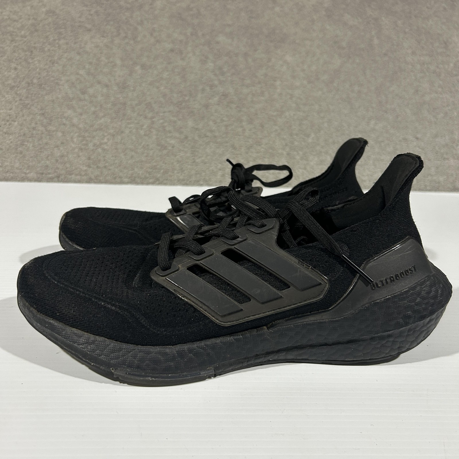 Adidas Ultraboost 21 Shoes Mens US 9.5 Black Athletic Runnin