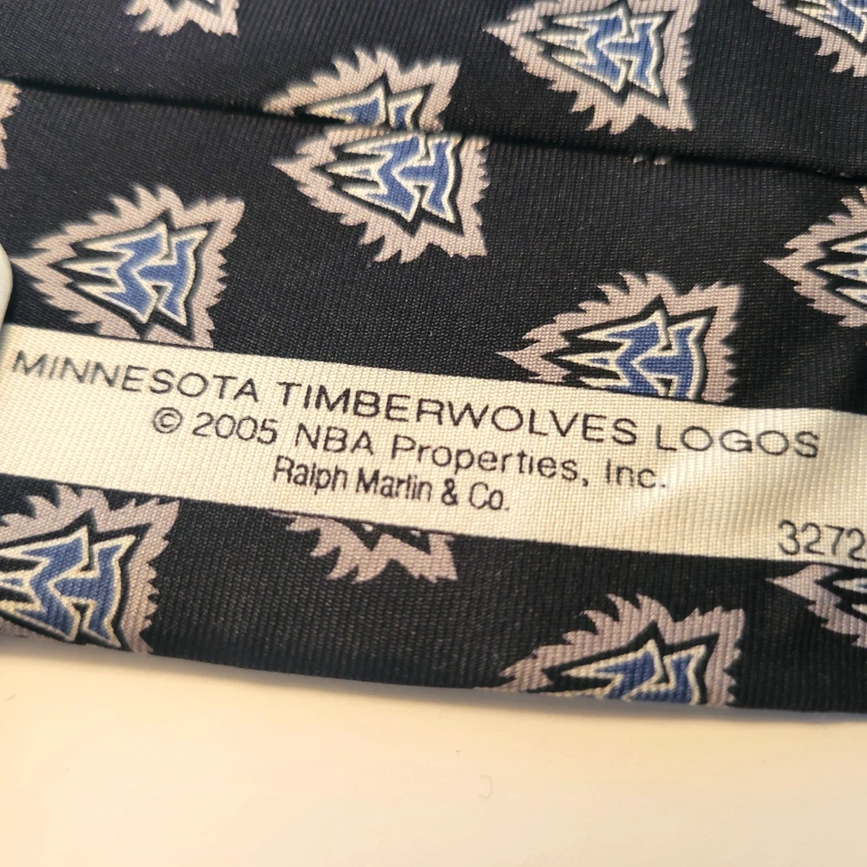 Corbata NBA Minnesota Timberwolves 2005 100 % seda hecha en EE. UU. por corbata estilo RM nueva Foto 2 de 4