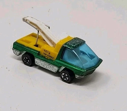 Vintage Hot Wheels Redline The Heavyweights Tow Truck Green HK