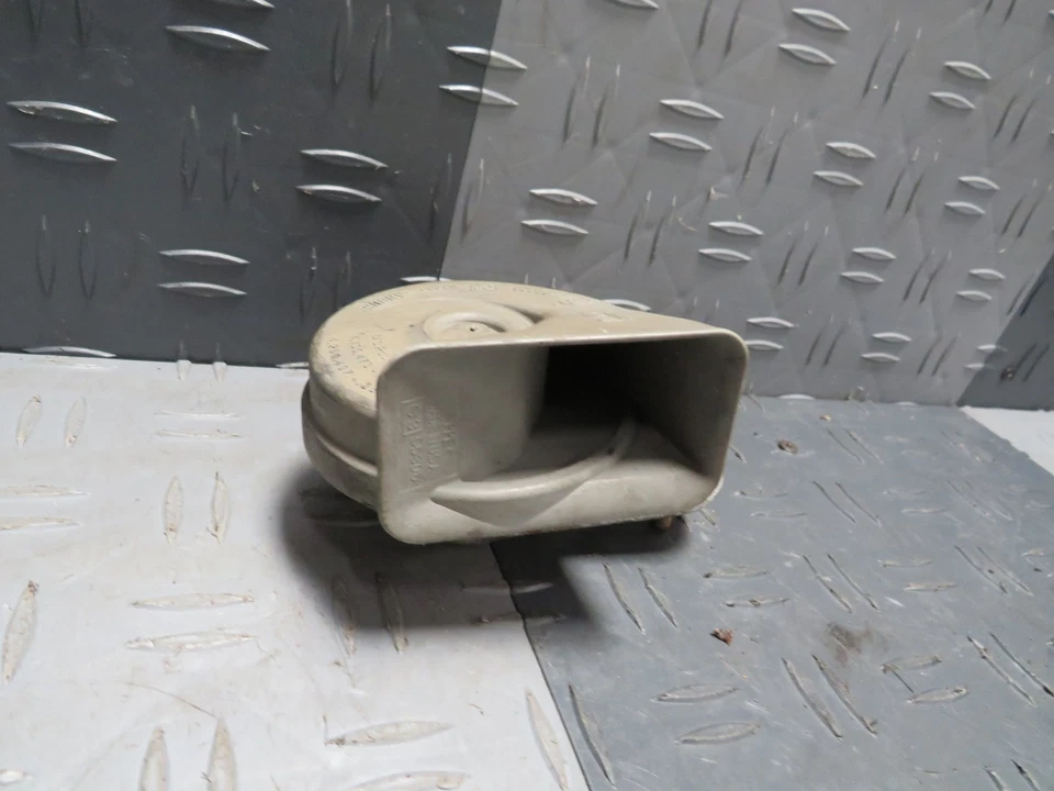 1996-2024 Chevrolet CHEVY EXPRESS 3500 High Note Horn OEM 15172410 - Image 3 of 4