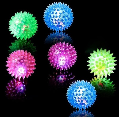 6PC Light up Spike balls Fetching Pets Dogs Play Toys Flashing Lights Squeaker