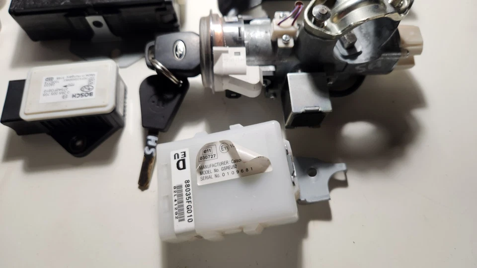 Subaru Forester SH 03/08-08/12 2.5lt ECU Ignition Keys Modules Cluster Non Turbo - Image 4 of 4