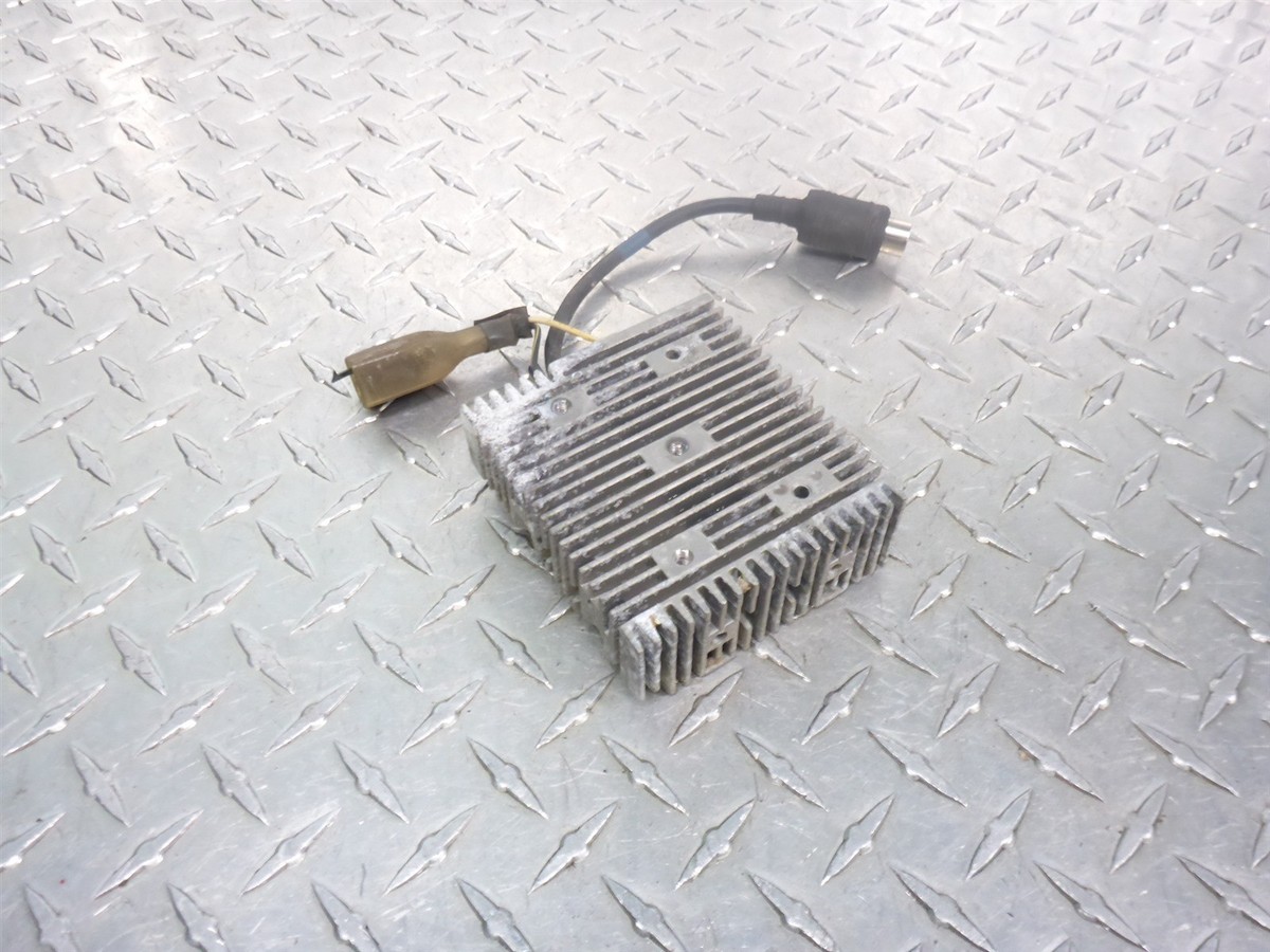 ラジオ 88 Kawasaki Voyager ZG1200 ZG1200B Radio Stereo Amp Amplifier Plug