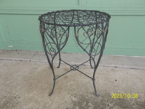 HTF Vintage Mid Century Wrought Iron & Scroll Wire Round Table Woodard Salterini