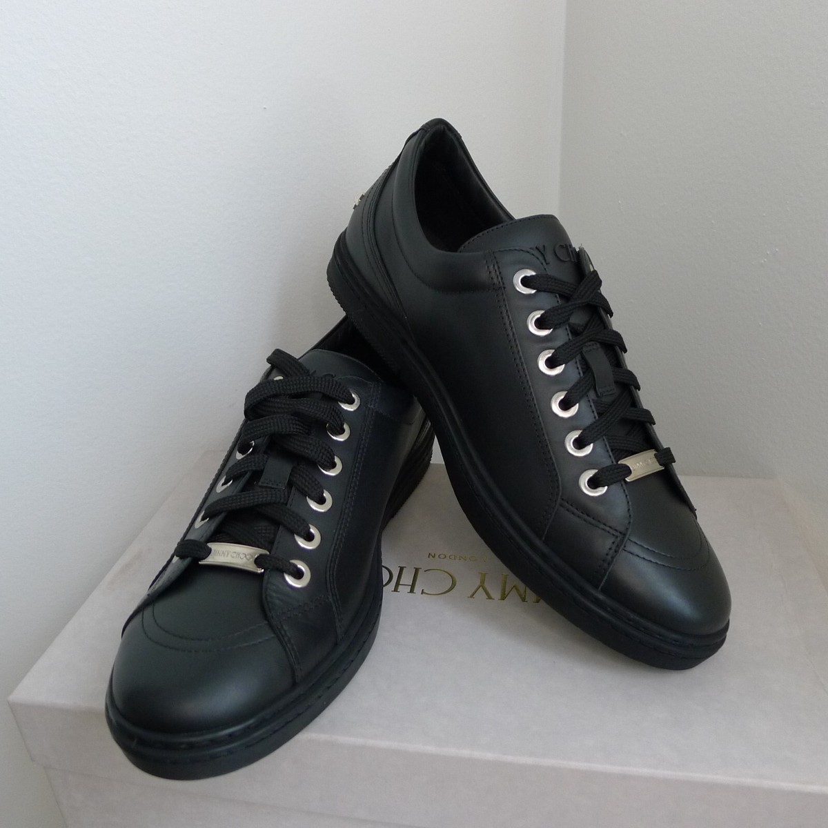 JIMMY CHOO london イタリア製 Jimmy Choo London Cash Black Leather Star Stud Sneakers New