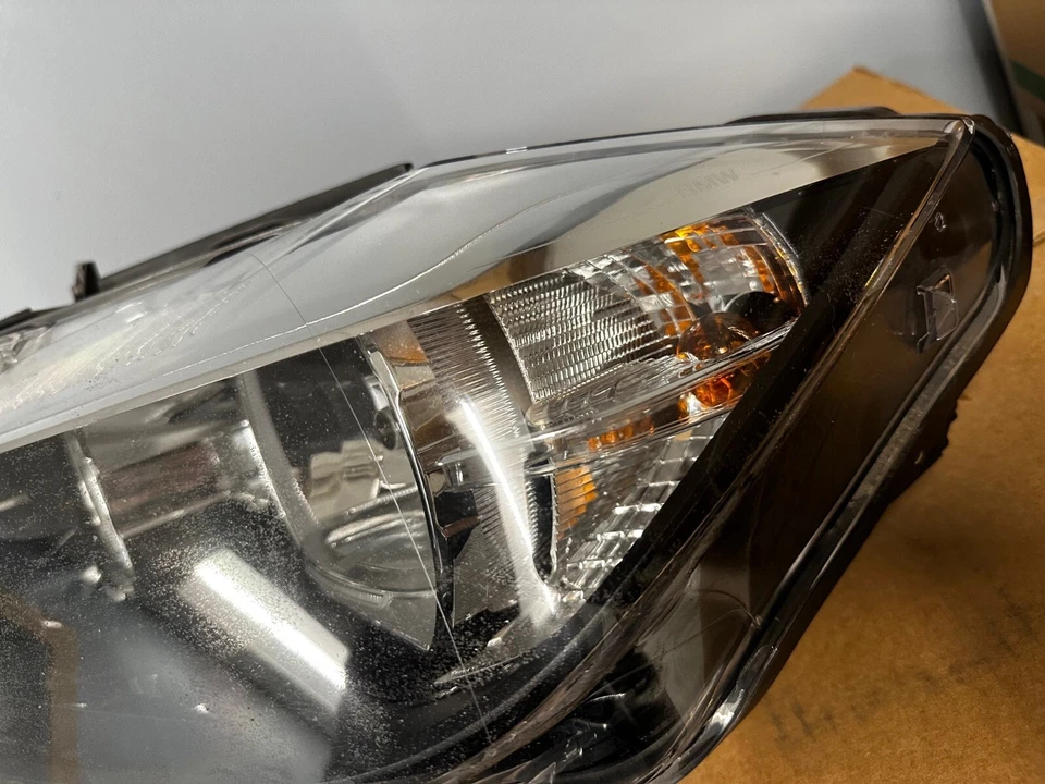 Faro derecho BMW 328i 2016 63 11 7 365 599 Foto 3 de 4