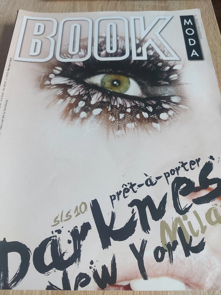 Collezioni Fashion Book Moda n.105 Spring Summer 2010 Milano New York - Image 2 of 2