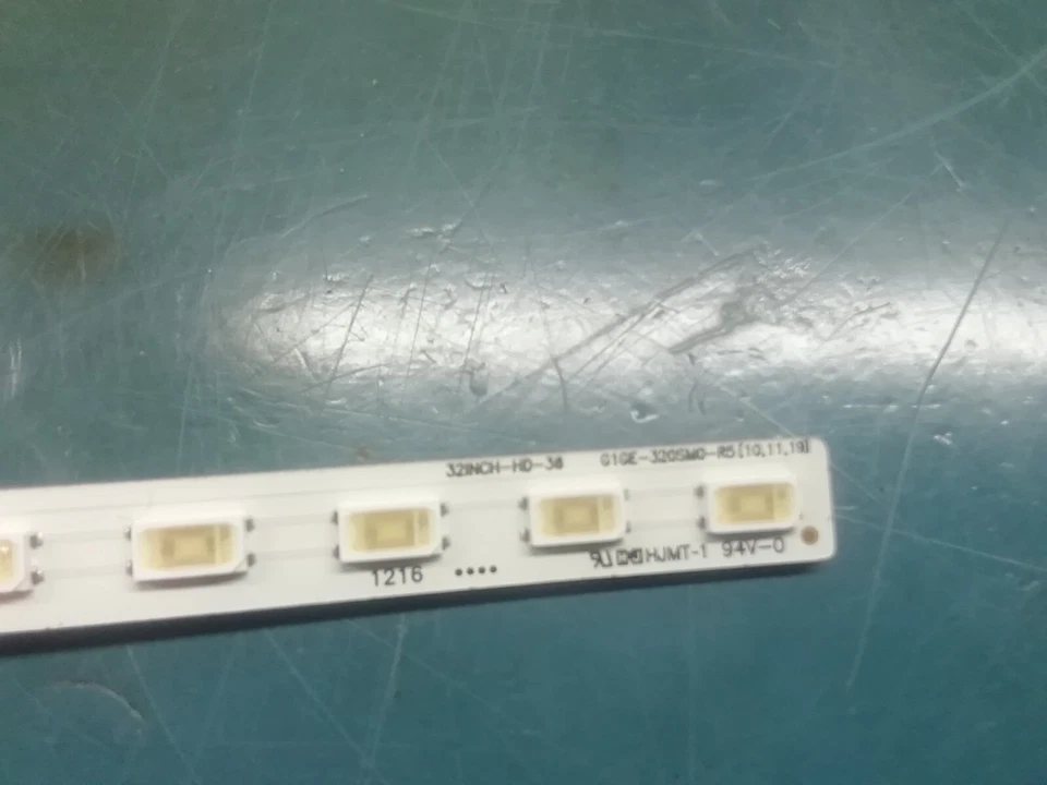 G1GE-320SM0-R5 LED Strip Display 32" - Image 2 of 2