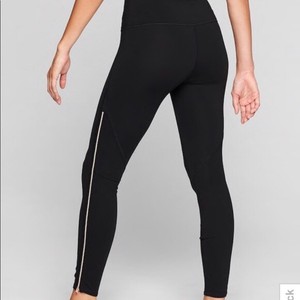 legging preta com ziper