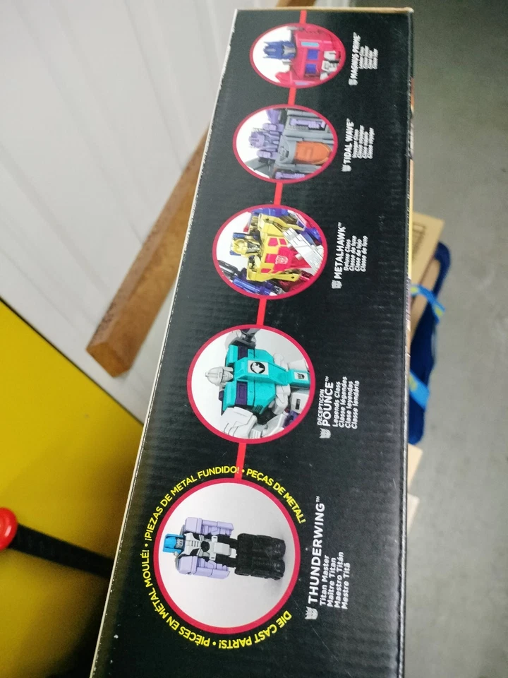 Hasbro Transformers Titans Return Siege on Cybertron Exclusive Box set - Image 3 of 3