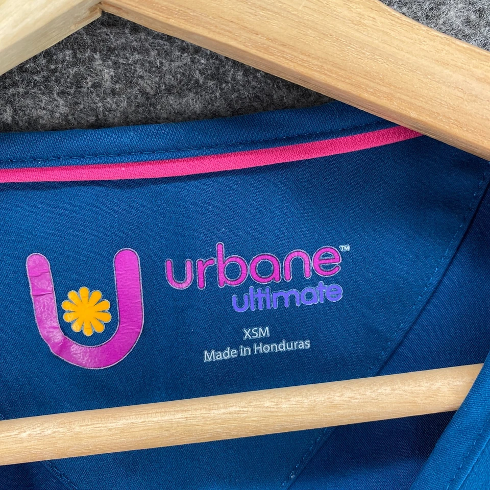 Blusa Médica Urbane Ultimate para Mujer XS Azul Cuello en V Manga Corta Bolsillos Rayón Foto 3 de 4