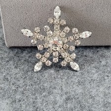 Vintage Rhinestone Brooch Silver Tone Starburst Snowflake Marquise 1.28"