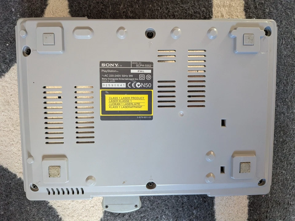 Sony PlayStation, photo 4 of 5