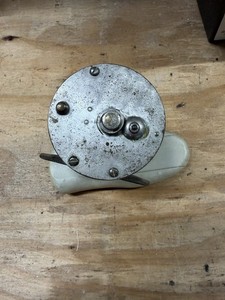 Vintage Shakespeare Criterion No. 1960 Level Wind Baitcasting Reel – Made in USA