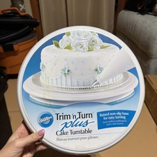 Wilton Trim 'n Turn Plus Cake Turntable Non Slip Base 307-303 Cake Decor NEW