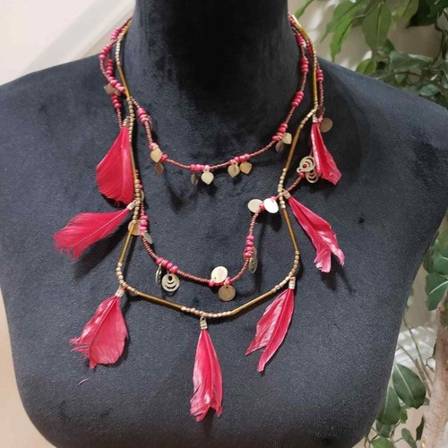 Womens Fashion Feather Beaded Three Strands Statement Charm Necklace w/ Lobster