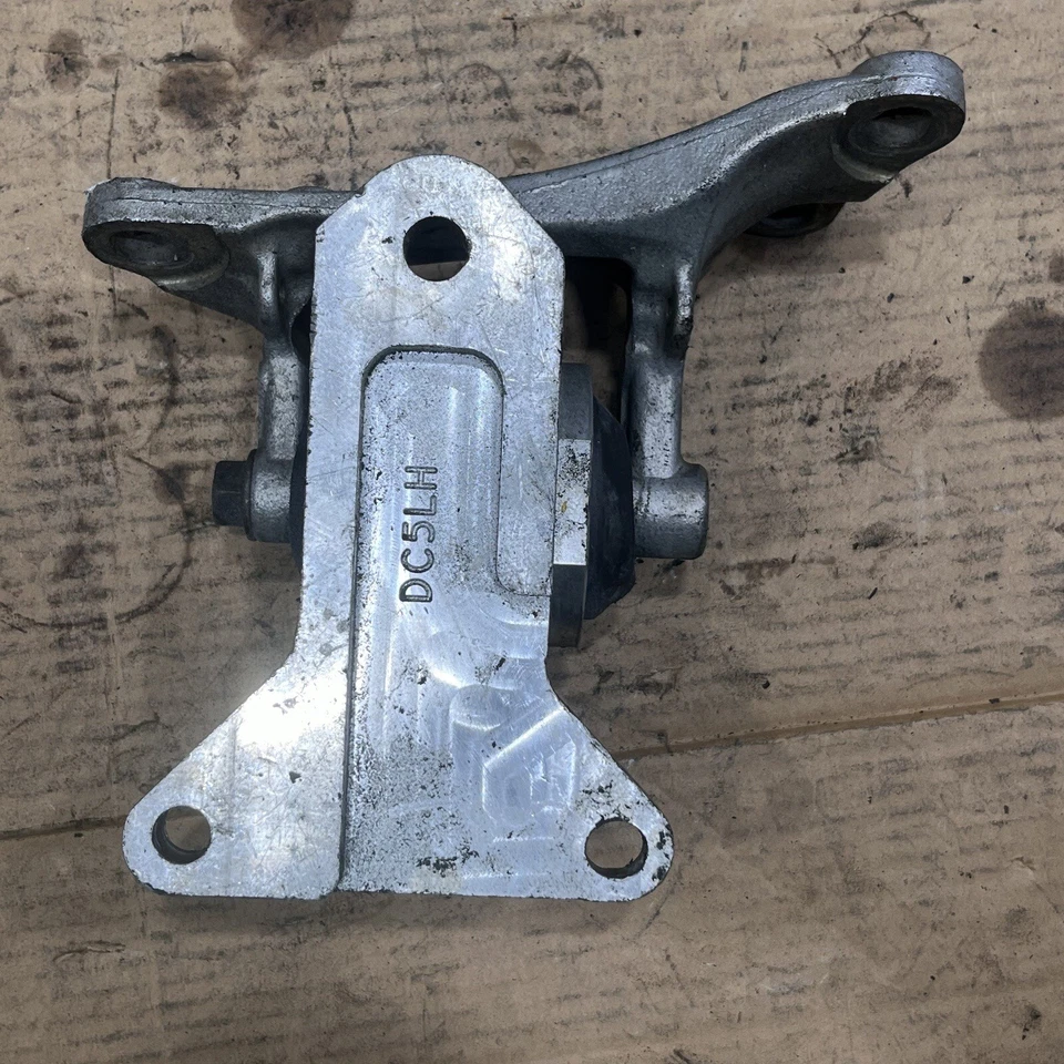 2002-2006 ACURA TYPE-S MANUAL HASPORT DC5LH BRACKET - Image 2 of 2