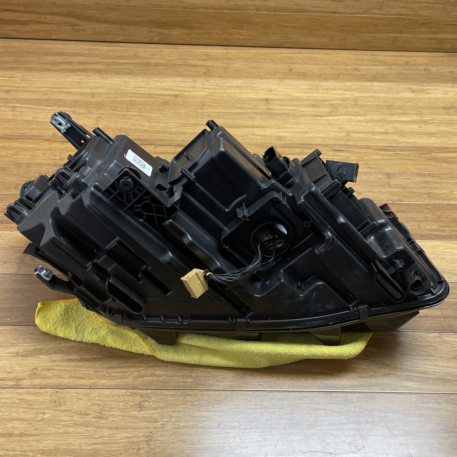 ?NEW OEM 2016-2019 VOLKSWAGEN PASSAT FRONT LEFT HEADLIGHT 