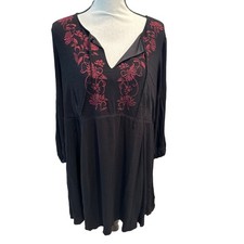 Women’s Torrid Boho Embroidered Dress. Size 2 (2XL)